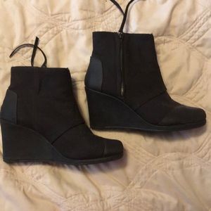 Size 10 Toms ankle boots